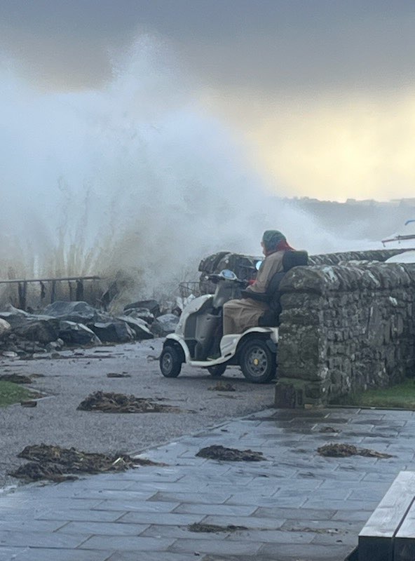 brianbonner76's tweet photo. #StormBabet #BBCBreakfast #skynews 
#bbcnews
#golspie https://t.co/WJDQSDD52R