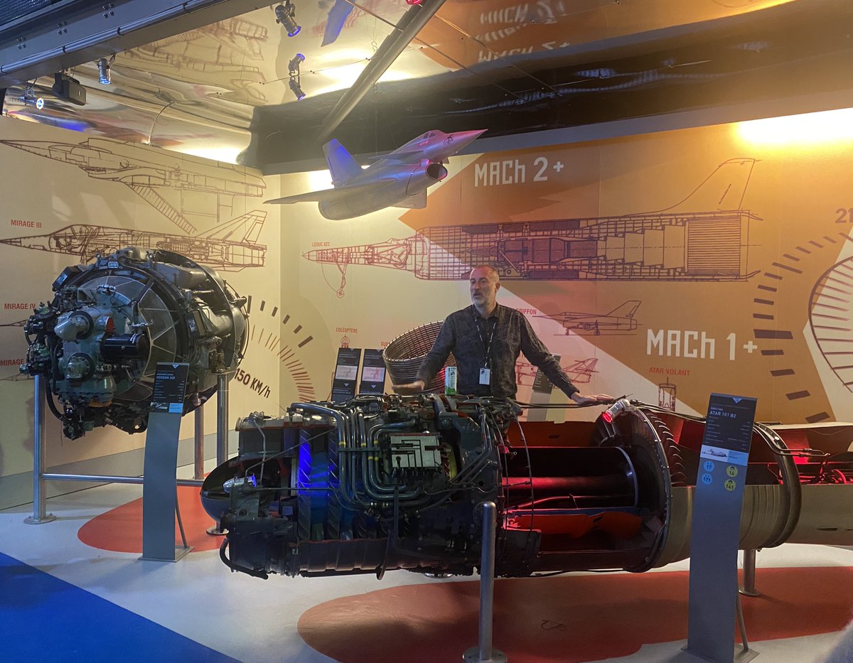 perlesdhistoire's tweet photo. Le 19 octobre, la rencontre des Amis de Perles d’Histoire s’est déroulée au musée Aéronautique et Spatial @SAFRAN. Un moment convivial &amp; instructif autour d’une table-ronde, d’une visite guidée et d’un escape game ! Merci aux équipes Safran &amp; aux participants 🚀 https://t.co/6bnElYG4gn