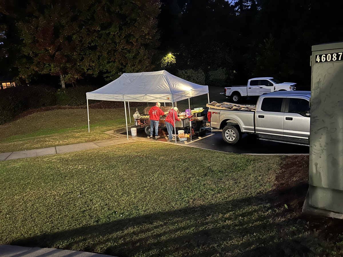 WBDoggsFB's tweet photo. GAMEDAY!!!!
GAME 8
AT Heritage
TICKETS
https://t.co/QzOmtnsulB
#GGPRIDE #GG #RecruitDoggs #RecruitWB
Thank you to Chris Griffin, Master Craft Plumbing & The Winder Barrow Touchdown Club for feeding the Doggs this morning!
#GAMEDAY https://t.co/mB3cHuPl4p
