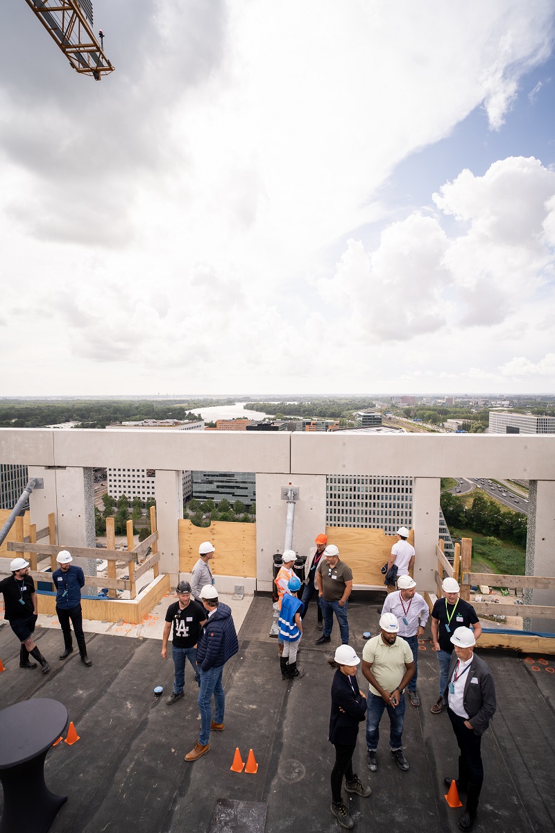 Ons gebouw, Stepstone, is genomineerd voor de Duurzaamheidsprijs 2023. Stepstone zal geheel verwarmd worden uit de restwarmte van het buurpand The Pulse. Zo worden 216 woningen verwarmd met restwarmte en dragen we bij aan een duurzame stad. Lees meer: lievendekey.nl/stepstone