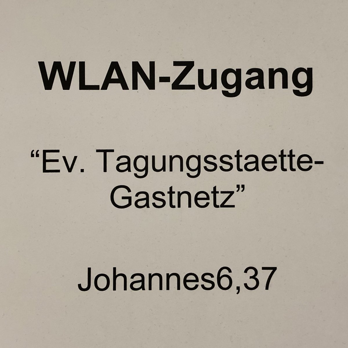 TobiasBringmann's tweet photo. Tage bei der #Kirche und Dein #WLAN-Passwort ist eine Bibelstelle.
Und was für eine!
Darin heißt es u.a., "wer zu mir kommt, den werde ich nicht hinausstoßen"!
😂
Wenn das mal nur auch für das deutsche #Mobilfunknetz und die #Netzabdeckung gelten würde... 😉 https://t.co/5Nj3LKIJEK
