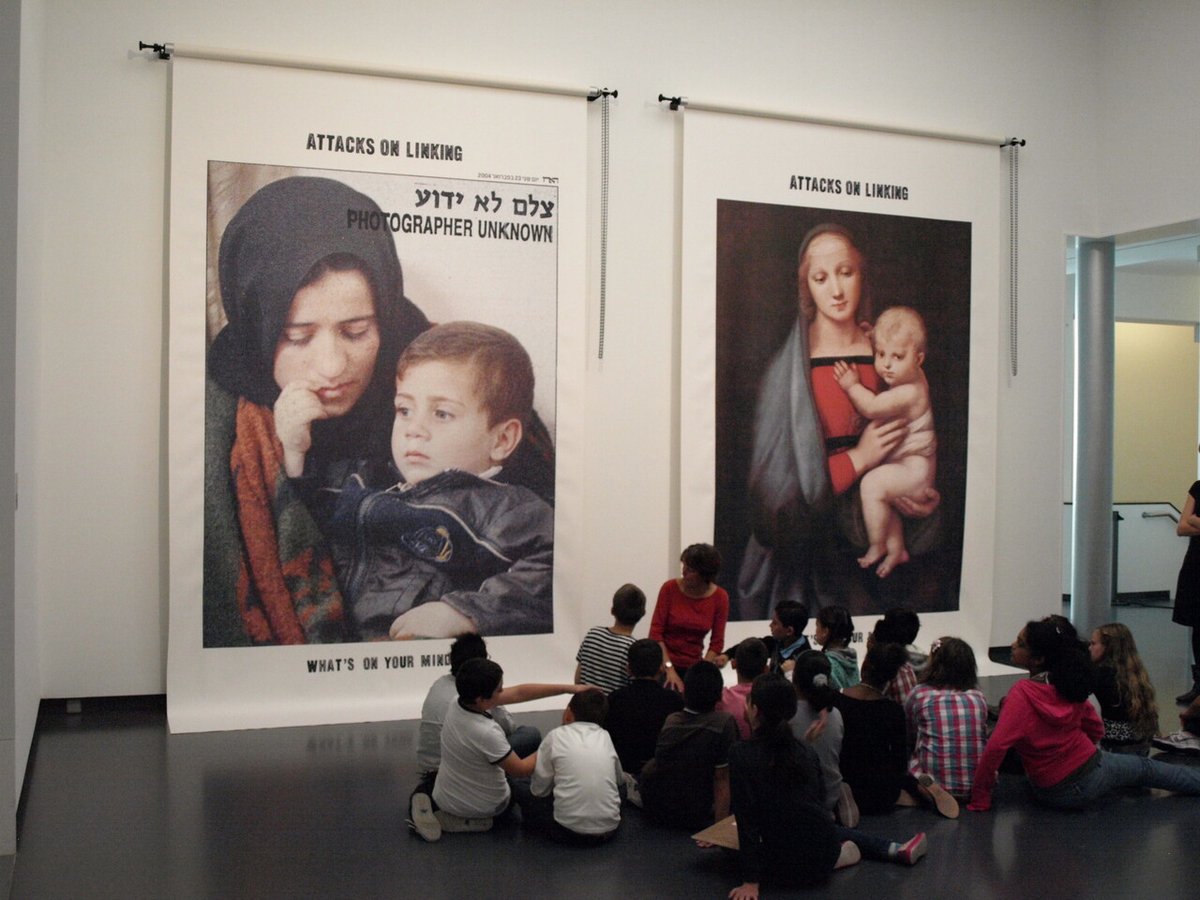 Van Abbemuseum stands in solidarity with the people of Gaza and the indiscriminate destruction of their homes and lives. We mourn the deaths on both sides of the Gazan border with Israel.