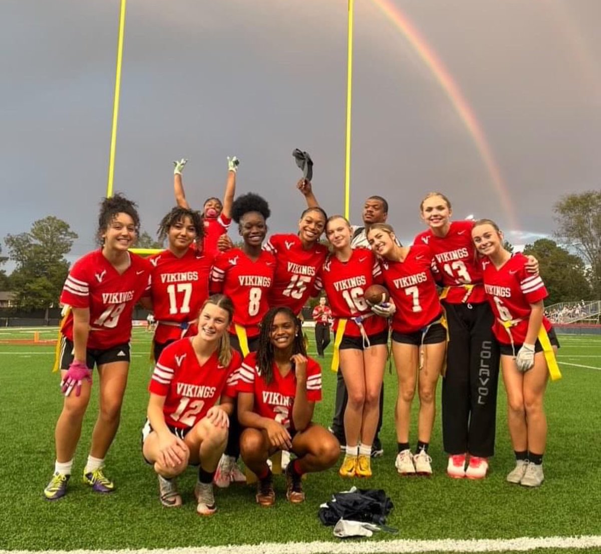 DoubleCoverage17 tweet media