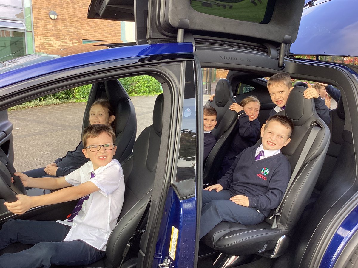 Miss Fox tweet media