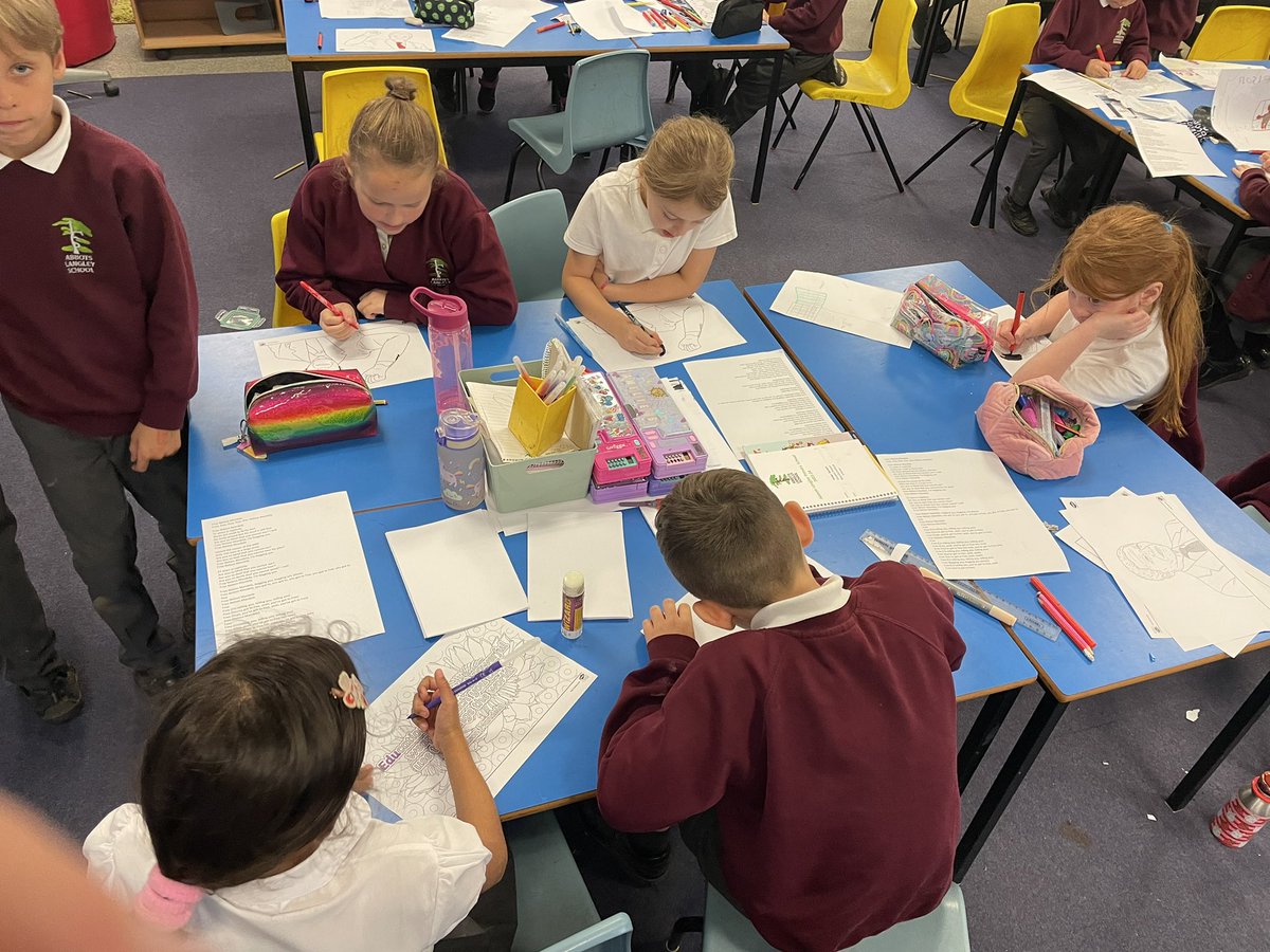 Miss Clutterbuck tweet media