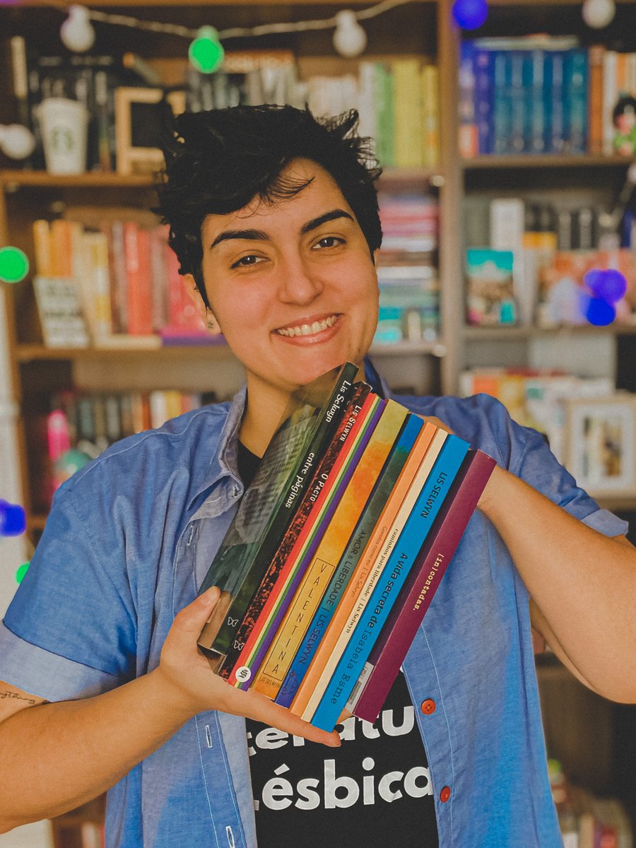 semspoiler_'s tweet photo. "A vida secreta de Isabela Esme", de @lisselwyn, está em oferta por R$5,99!

Isabela não se assumiu e prefere que as coisas fiquem assim. Porém, ao conhecer Olivia, seu segredo e sua carreira podem ir por água abaixo — mas será que vale a pena? Conheça: https://t.co/ON6DKJ7odq https://t.co/DNtJfvVZ27