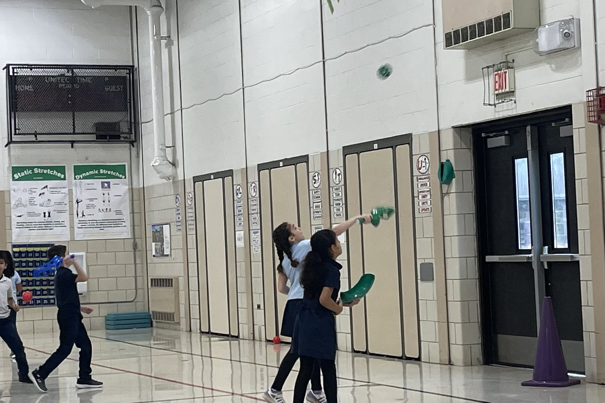 b_physical's tweet image. This week in P.E. K-2nd played Bumper Car Tag.  Next week we will riding on a scooter. 3rd-5th worked on ball and scoop skills.  They also played some practice Wall Ball games getting ready for our class tournament starting next week. @JBKennedy111  @DrJEntsminger