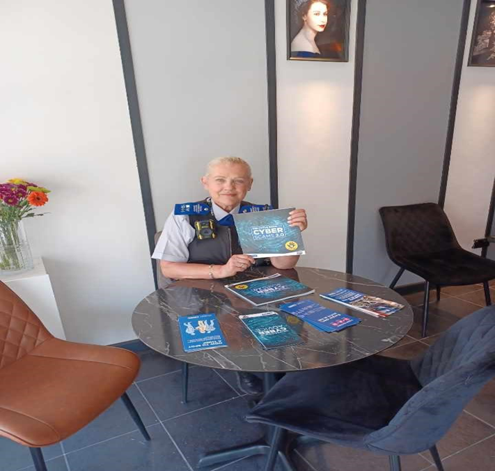 MPSBrunswickPk's tweet photo. Please feel free to visit Brunswick Park SNT tomorrow, 21/10/23, between 3:30pm - 4:30pm at Daily Dose, Hampden Square, N14.  PCSO Wapshott will be there providing crime prevention advice and is looking forward to speaking with residents about matters affecting the ward. https://t.co/bJCe4sGJMw