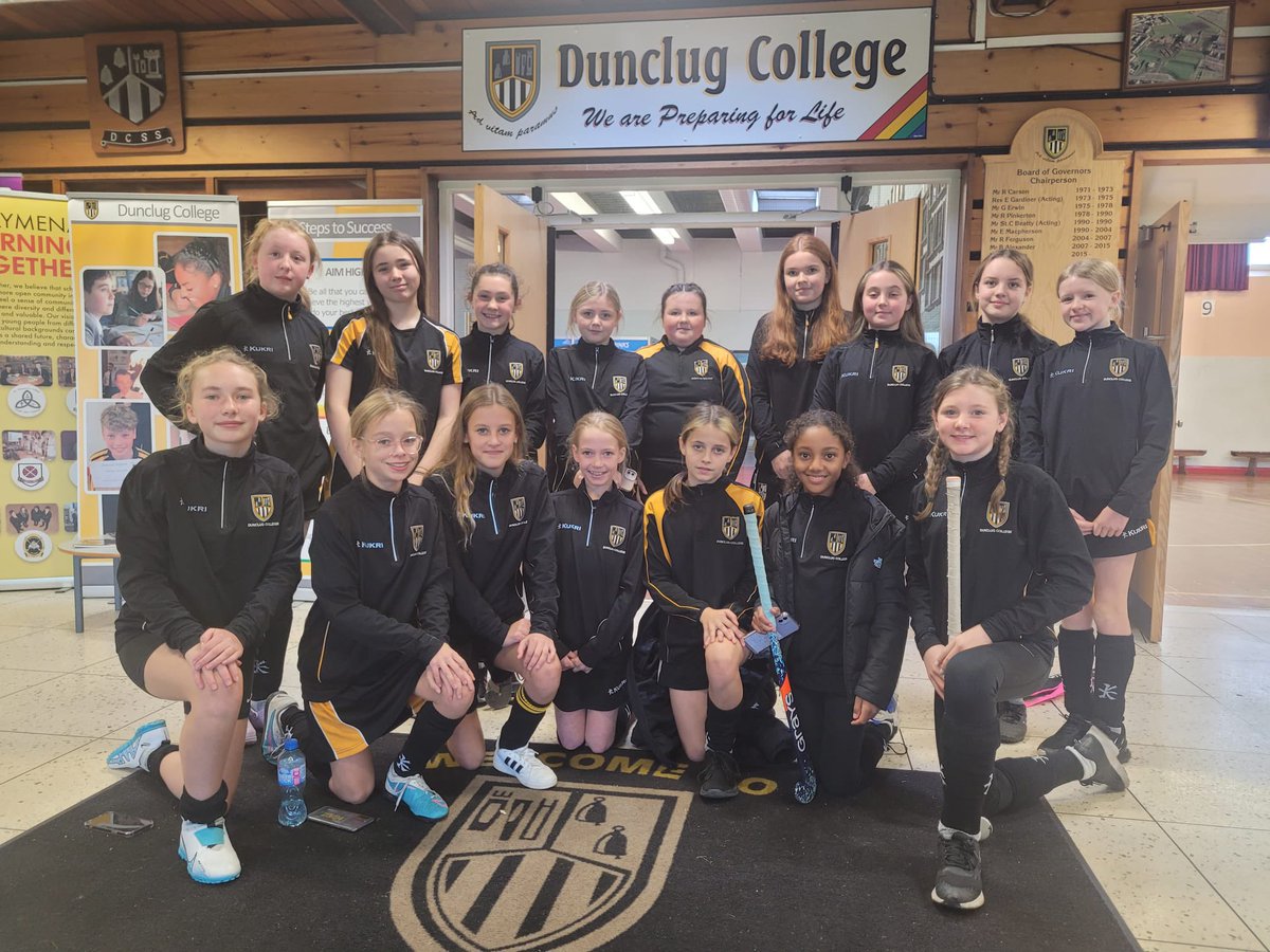 DunclugPE's tweet photo. The Year 8 hockey squad had their first competitive fixture against Coleraine College this week. They were unlucky to go down 1-0 but impressed throughout with their efforts and enthusiasm! 👏 https://t.co/Sh0LUBpEmx