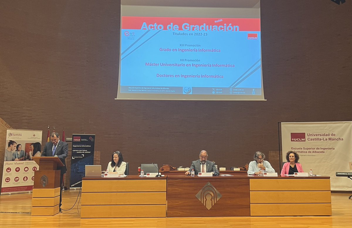 En el acto de graduación de la <a href="/esiiab/">ESII</a> <a href="/uclm_es/">Universidad de Castilla-La Mancha</a>