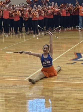 linardoin's tweet photo. “Orange Out” is in the house @YorkJHCISD !!!  Let’s #GOYork! https://t.co/a4IkIzm03K