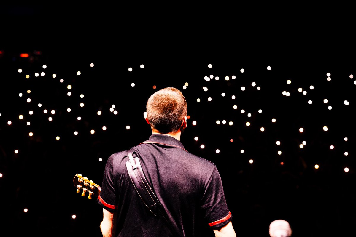 MilesKaneMusic's tweet photo. Dublin Last night! What a week what a honour IRELAND I LOVE YA X MK X https://t.co/X5fEqPiUmY