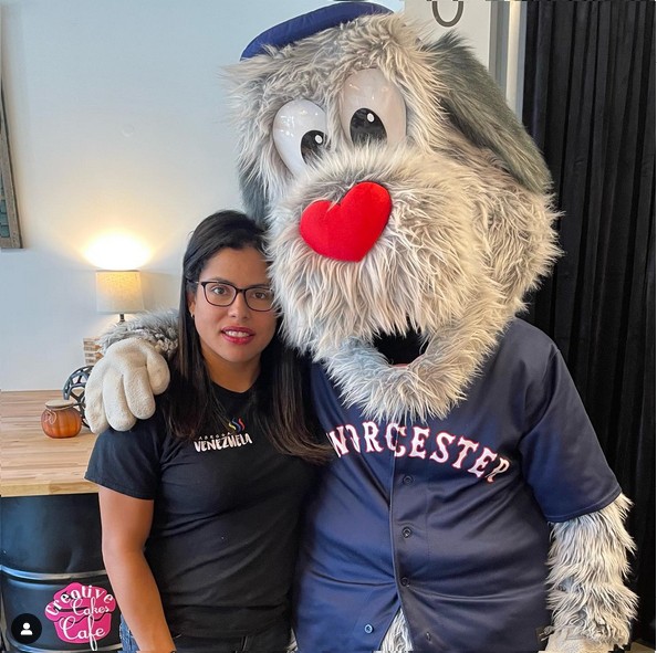 You just never know whose going to walk through our doors! #woofster #smiley #woosox #woosoxnation

instagram.com/p/Cyl5CJBuZ2w/ And Thank you Paola for your service!