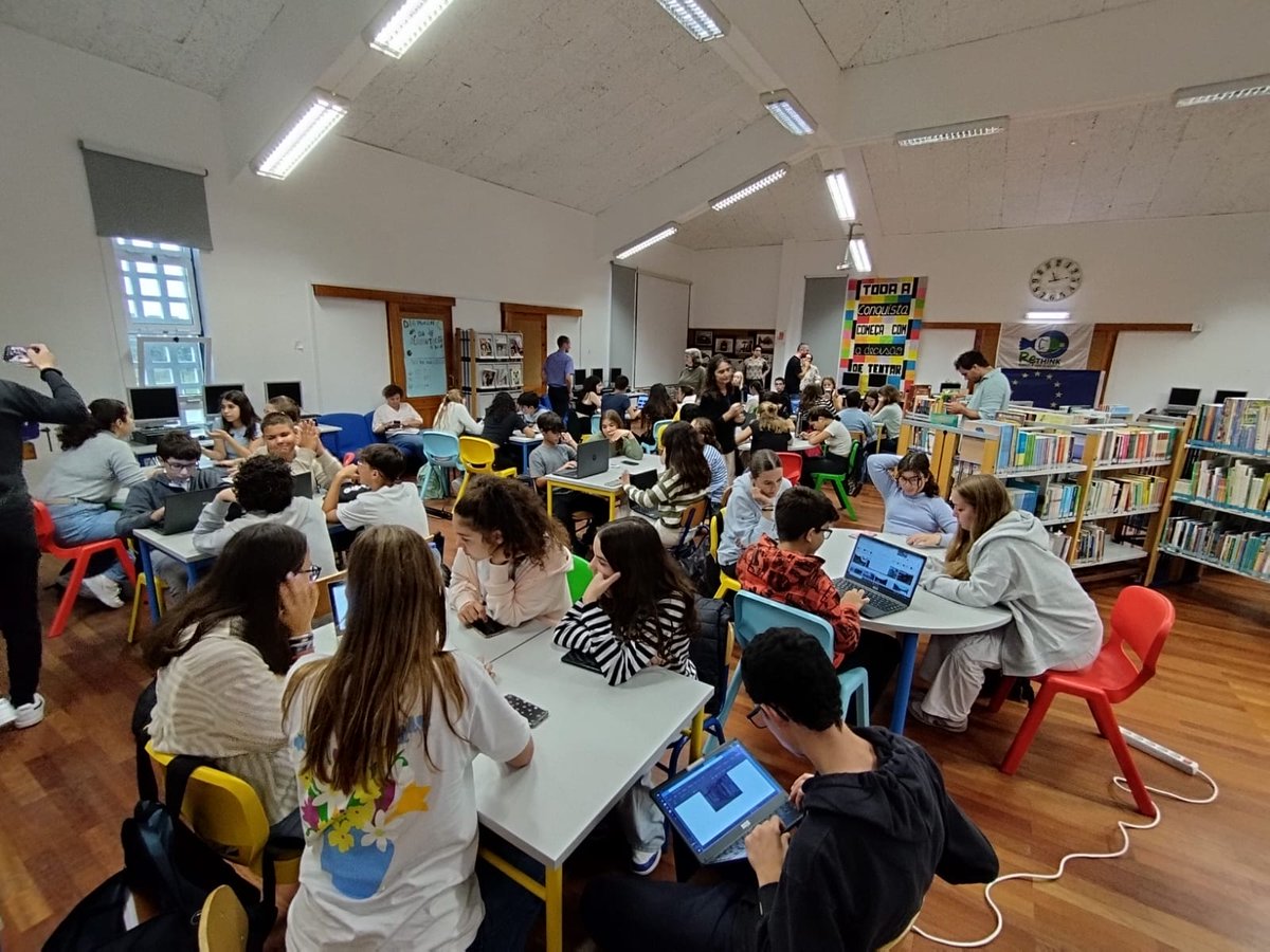 CMontessoriH's tweet image. 📷 VISITA DE NUESTRO ALUMNADO ERASMUS PLUS A BELÉM 🇵🇹:

➡️ CONFERENCIA CON LA EMBAJADORA DEL MOVIMIENTO DE RESIDUOS CERO PORTUGAL 💚

➡️ CENA DE DESPEDIDA 🍽

➡️ BAILES 💃

➡️ ENTREGA CERTIFICADOS📃 🇪🇺

#erasmusplusproject 
#colegiomontessori