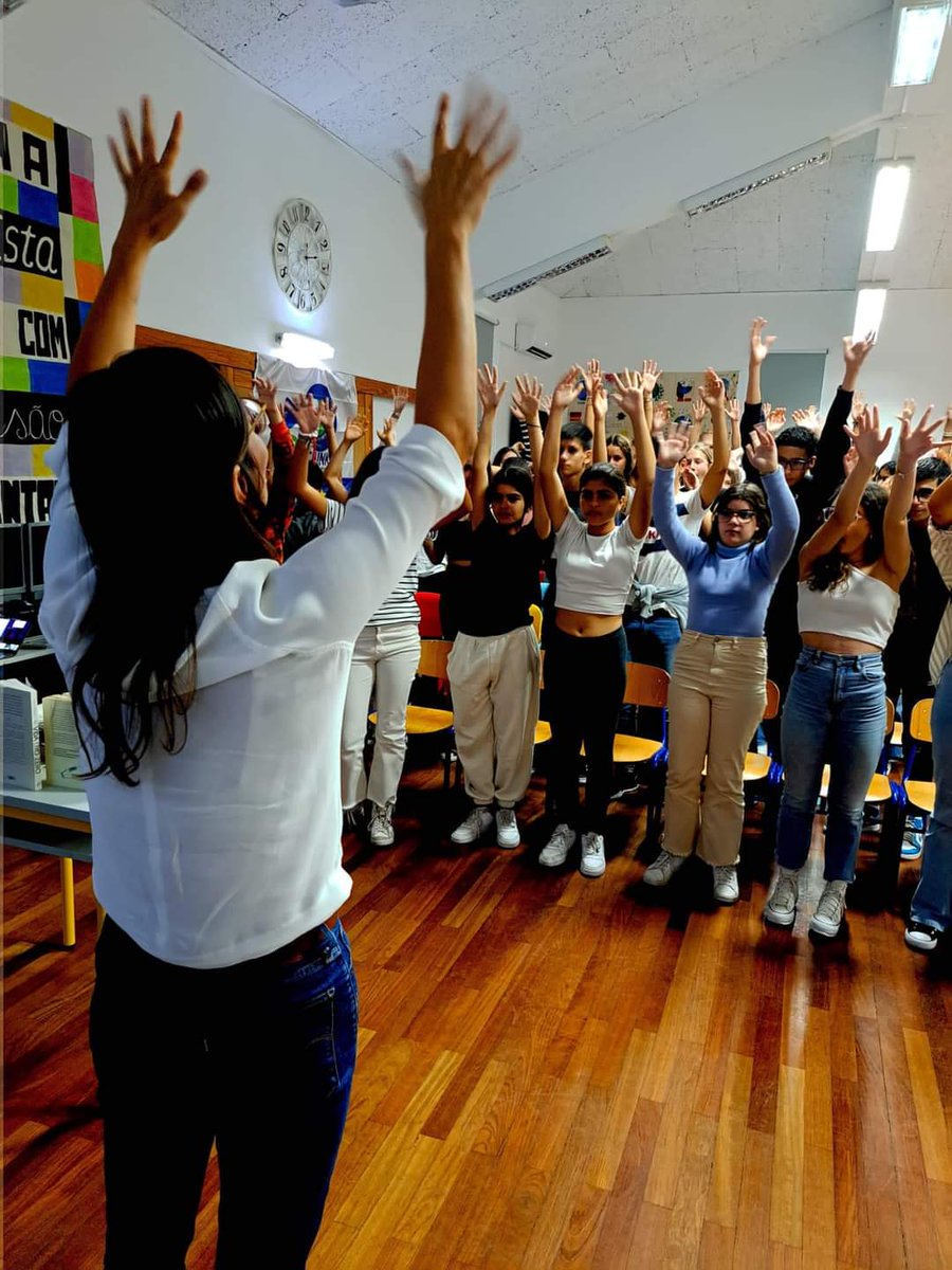 CMontessoriH's tweet image. 📷 VISITA DE NUESTRO ALUMNADO ERASMUS PLUS A BELÉM 🇵🇹:

➡️ CONFERENCIA CON LA EMBAJADORA DEL MOVIMIENTO DE RESIDUOS CERO PORTUGAL 💚

➡️ CENA DE DESPEDIDA 🍽

➡️ BAILES 💃

➡️ ENTREGA CERTIFICADOS📃 🇪🇺

#erasmusplusproject 
#colegiomontessori