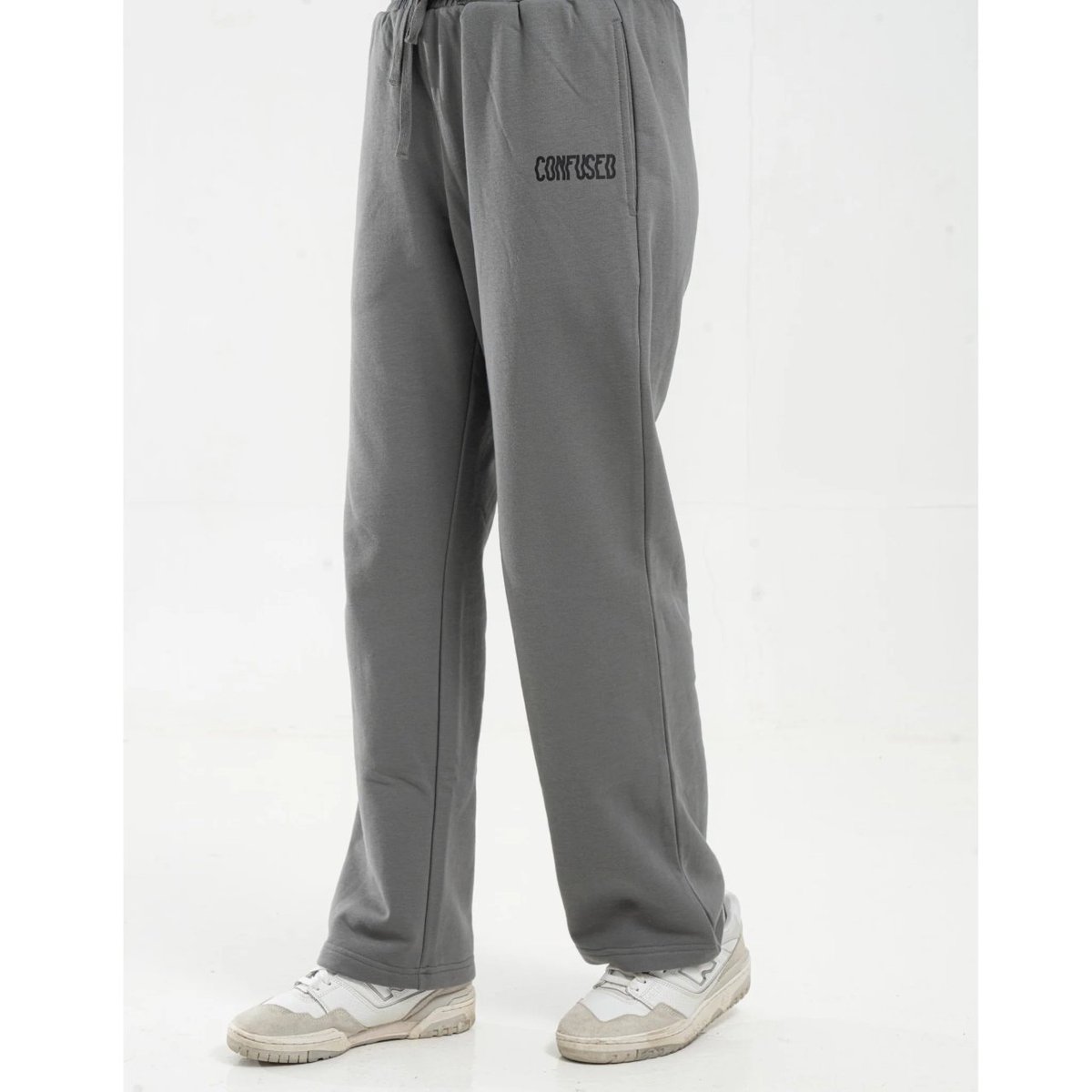 Standawt's tweet photo. 👖 Keep it cool and casual with CONFUSED Grey Pants! Versatile and stylish, a must-have for any wardrobe. Make your statement. #CONFUSED #GreyPants #Style #SaudiBrand

🛒 Shop Now and define your look:   https://t.co/bcq9bzpVbA https://t.co/hXv2tCsc7E