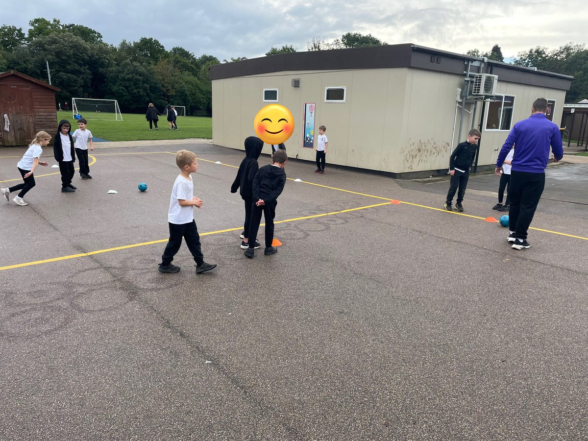 Miss Clutterbuck tweet media