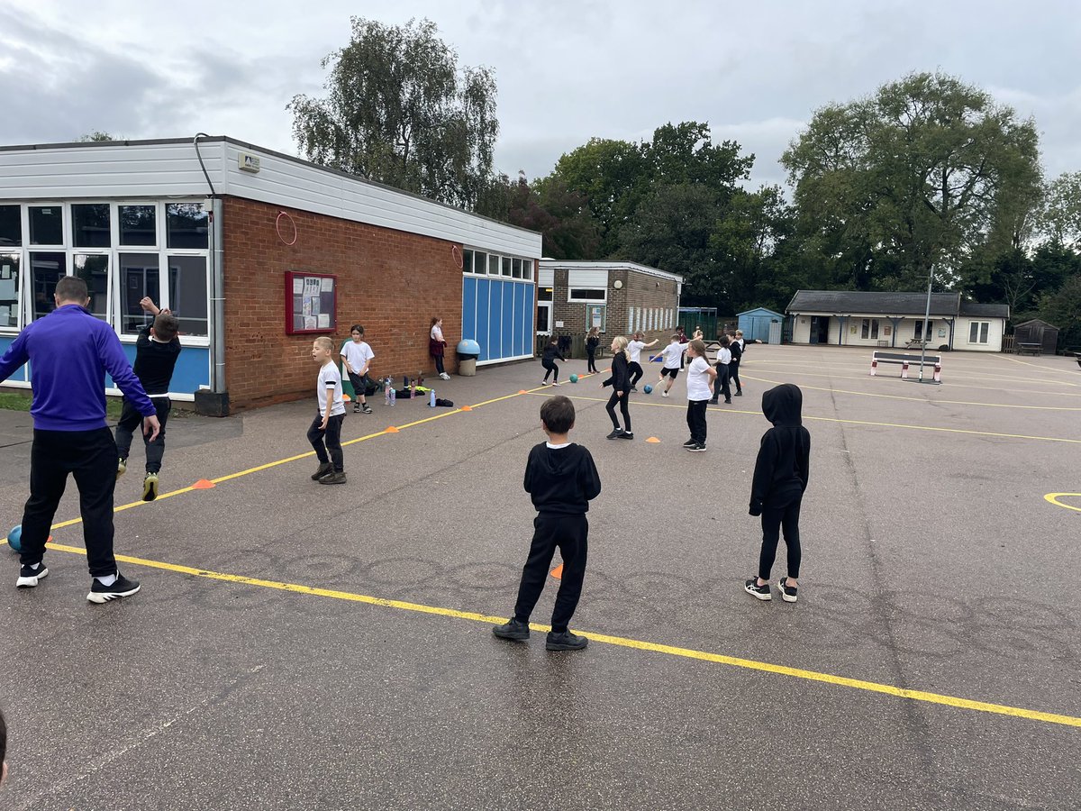 Miss Clutterbuck tweet media