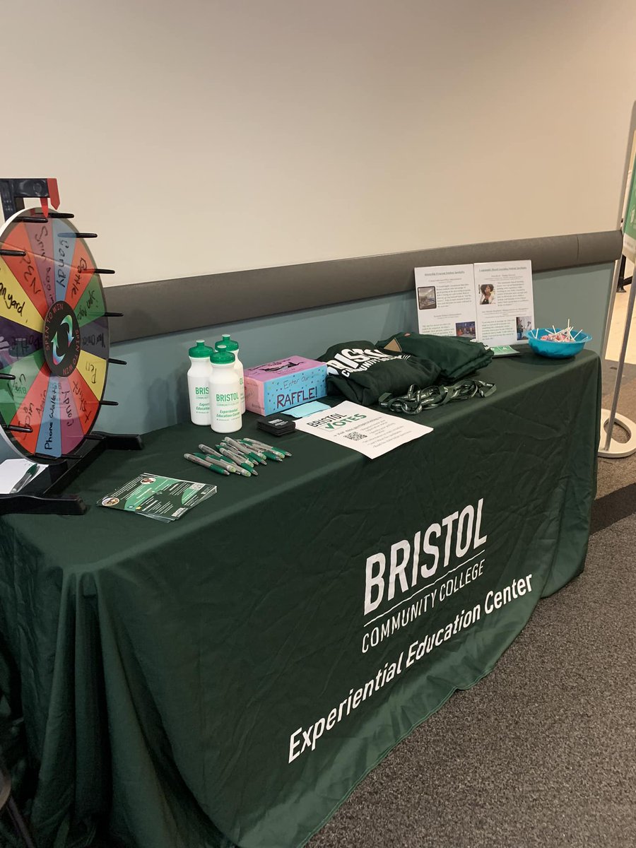 eecbristol's tweet photo. The EEC will be tabling on the New Bedford campus Tuesday, 10/24 to share information about our Civic Engagement and Internship Programs. Stop by and spin the wheel for a prize and learn more about how you can get hands-on experience while in Bristol. https://t.co/yn2tLQV0Gy