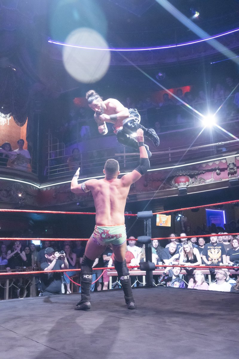 RiotCabaret's tweet image. 🔥 Can @NicoAngelo_BHG overcome @PureTKC’s teammate @ChuckMambo to join The Headbutt Messiah in our Ultimate Riot main event for the World Championship?

🌞 Or could we be looking at both members of #SunshineMachine vying for the gold at the end of Tuesday night?