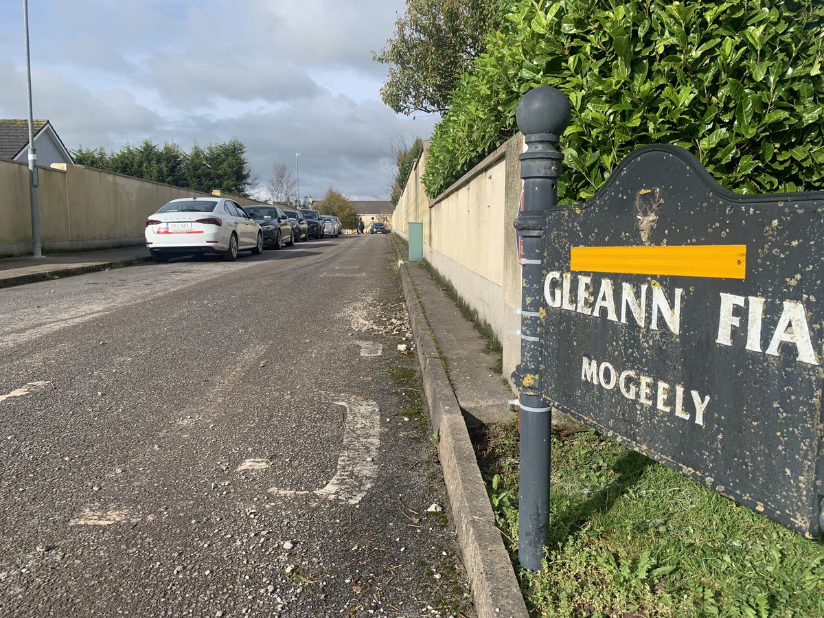 omainnintomas's tweet photo. Families dealing with #floods in east Cork today after #StormBabet
Areas outside of #Midleton badly affected. 32 out of 34 houses in one estate #flooded in #Mogeely https://t.co/WR9QzBVvos