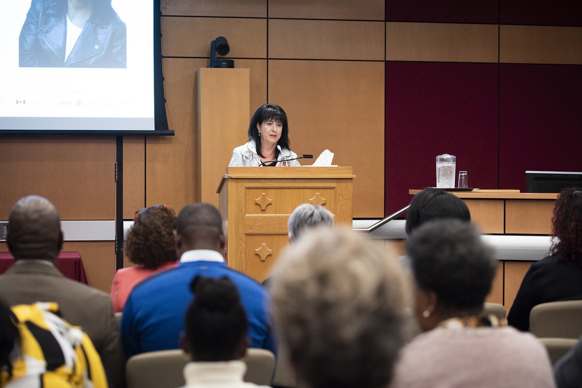 LeonieTchatat's tweet image. #Résolutions2023 De la #revendication à l&apos; #action &quot;Vaincre le #racisme ensemble&quot; - &quot;être outillé et équipé pour un dialogue ouvert et honnête afin de briser les préjugés, invitant à une discussion franche&quot;. Merci à Lise Bourgeois @CollegeLaCite #ONFR