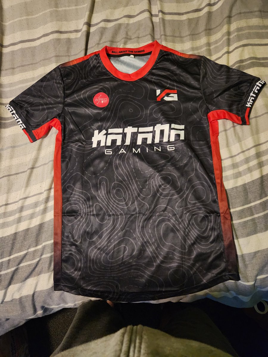 iNsToNeR tweet media