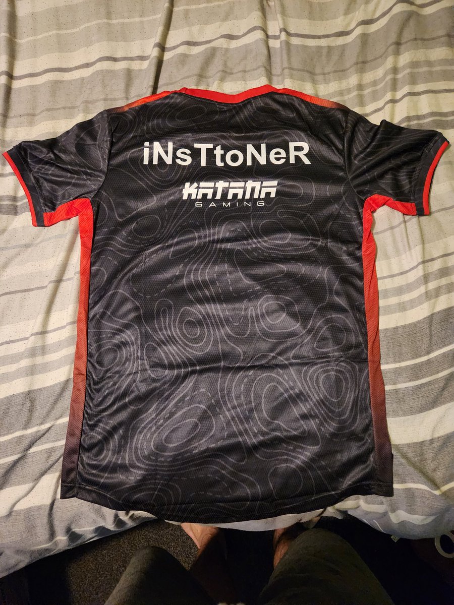 iNsToNeR tweet media