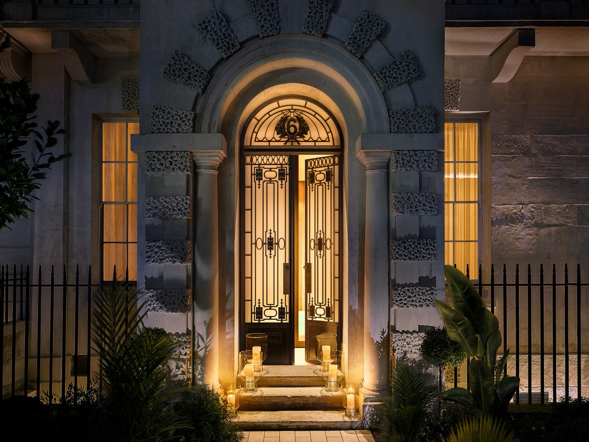 Okto_Tech's tweet image. Unlock a new level of luxury living with OKTO Technologies 🔓

We provided a completely integrated security system for this 24-unit super prime development in Mayfair.

Alongside our expertly designed BMS, audio-visual and lighting control installations for full home automation.