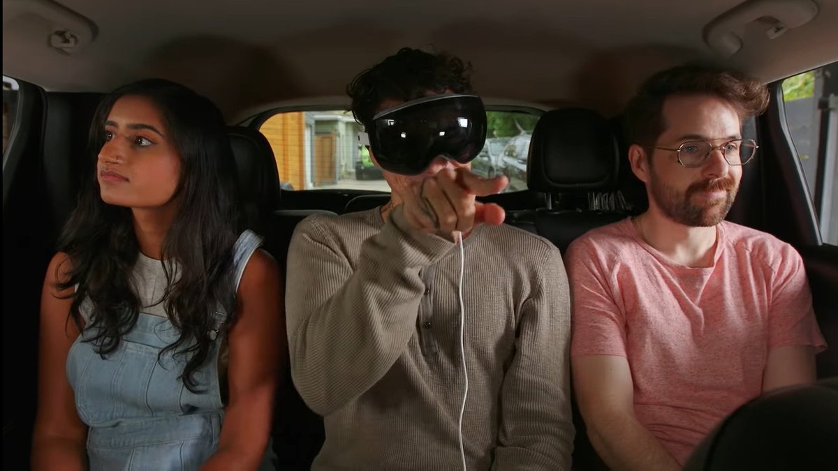 draggedpaths's tweet image. also phew they finally have a shot outdoors !!! kinda