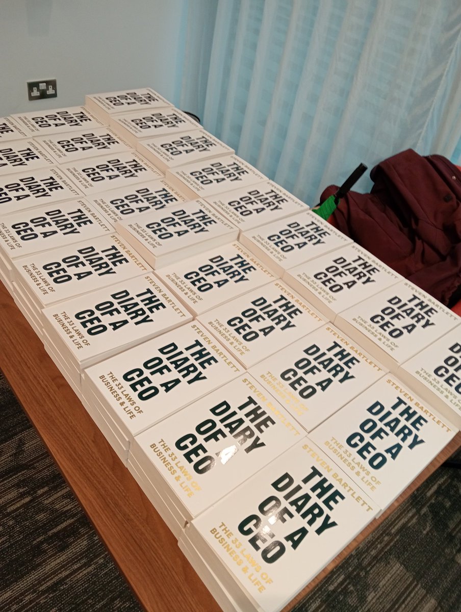 My_Finnimbrun's tweet photo. A talk I will think about for quite some time.. Doesn't often happen, that!! #GonnaSleepOnIt 

It was a pleasure working with @StevenBartlett &amp; his team for #LinkedIn's Wellness InDay Event, in Dublin, today.

#TheDiaryOfaCEO https://t.co/Es23Rq7BOR