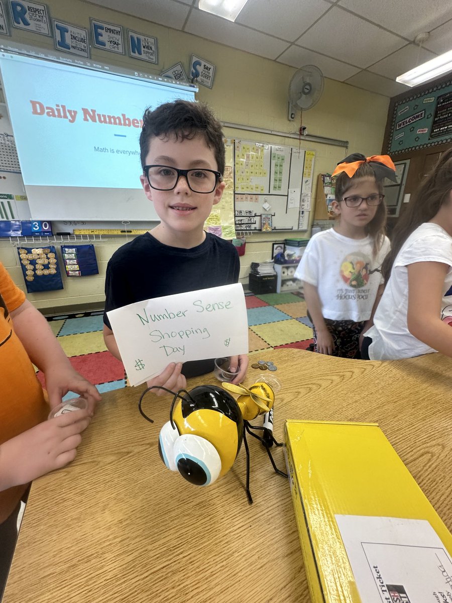 lisav127's tweet image. Number Sense Shopping Day! #mathiseverywhere