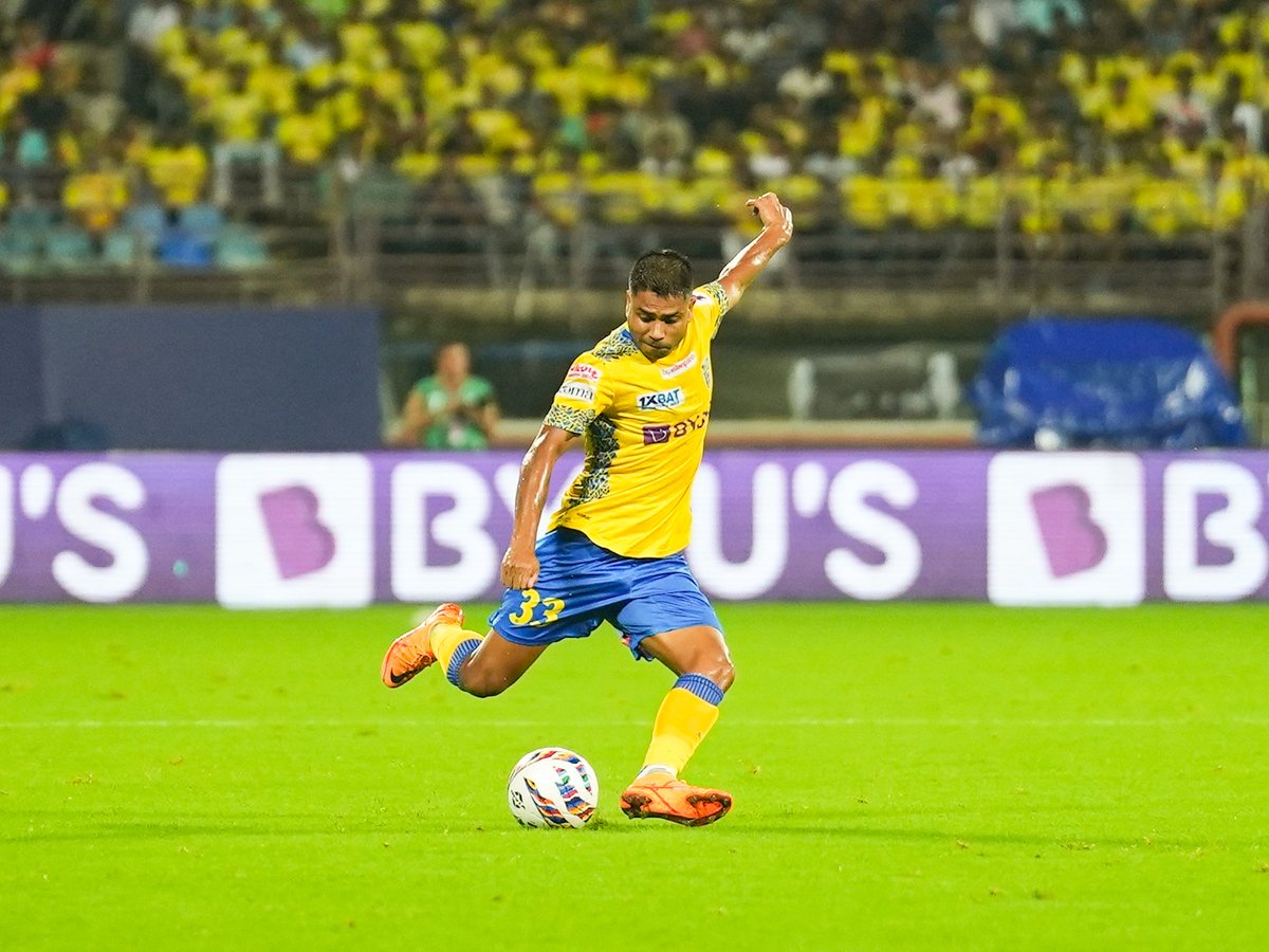 ISL_Hub's tweet photo. 🚨 Prabir das has been suspended for 3 games by AIFF disciplinary committee! 

#ISL10 #KBFC https://t.co/DLbeTFO3Js