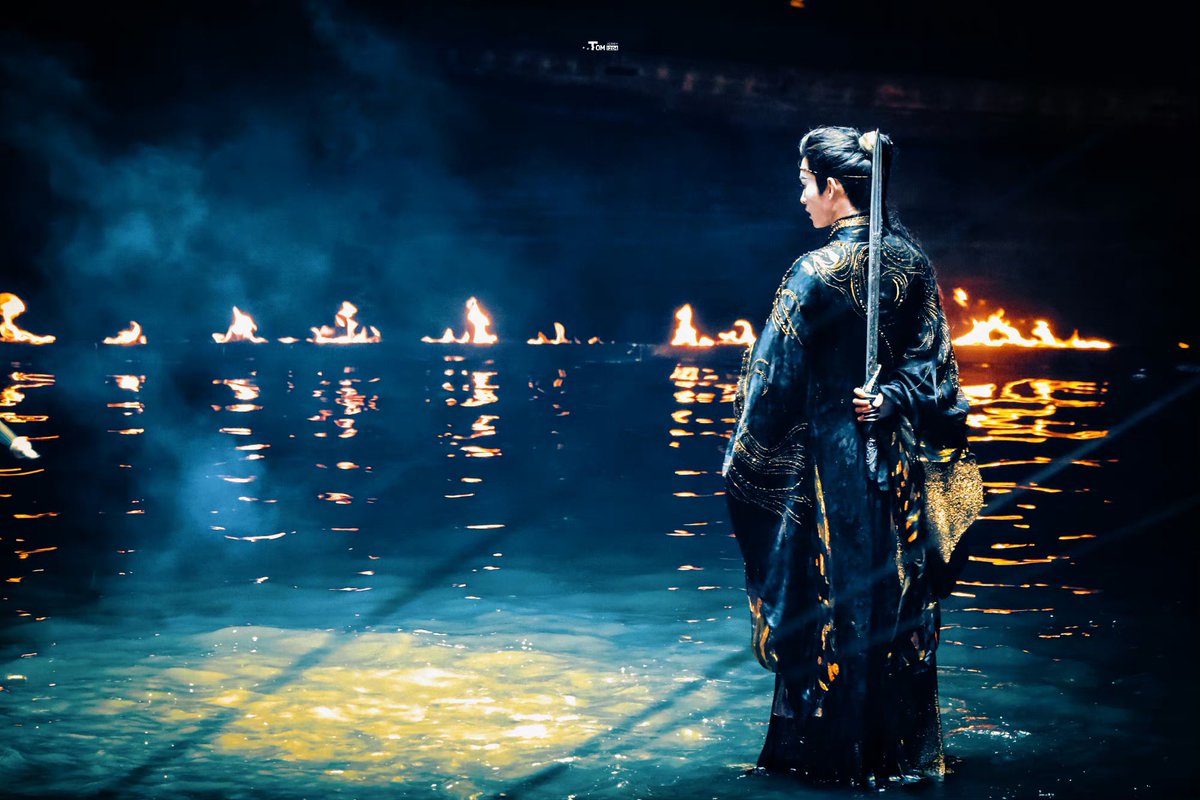 #TheStoryOfMystics #大梦归离

รอรับชมความสวยงามในการร่ายรำดาบของ #เถียนเจียรุ่ย
©️Tom丨田嘉瑞

ว่าแล้ววาร์ปออนแอร์เลยได้ไหมคะ

#TianJiaRui #田嘉瑞 
#卓翼宸 #จั๋วอี้เฉิน