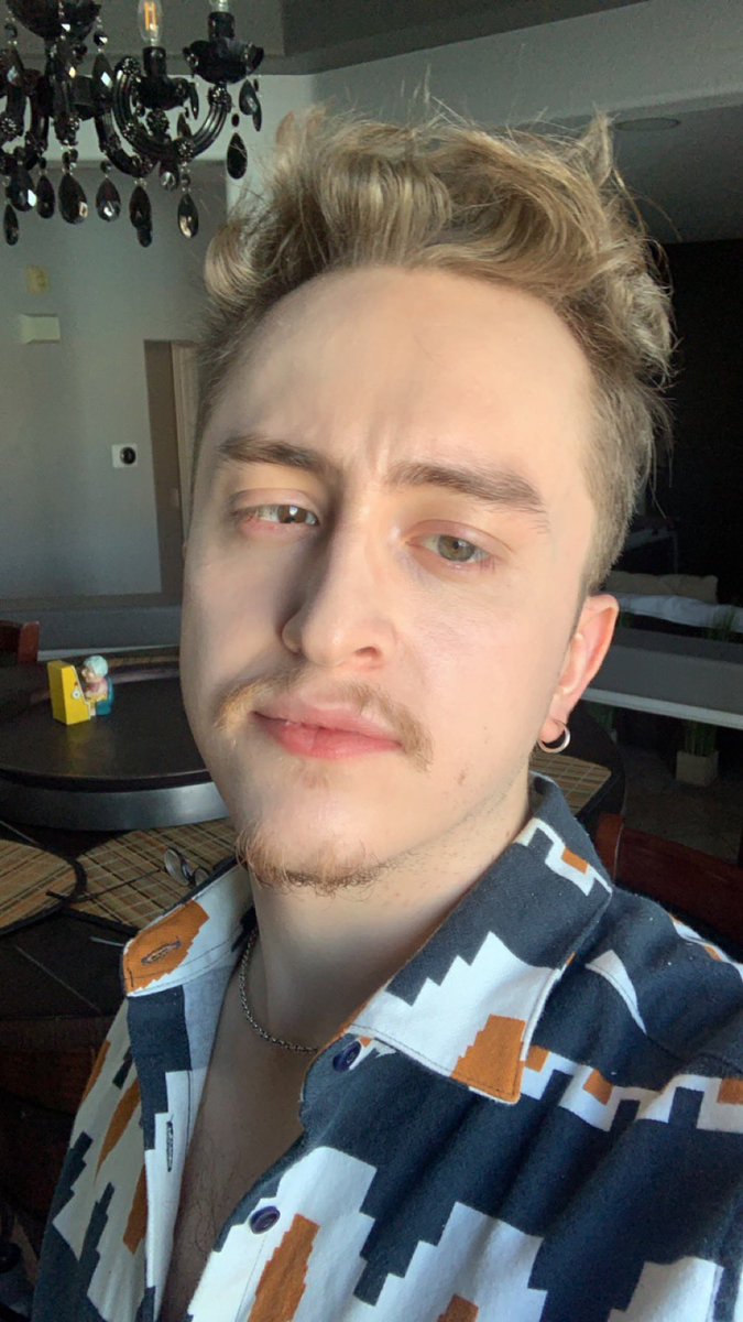 TheGayHomie tweet media