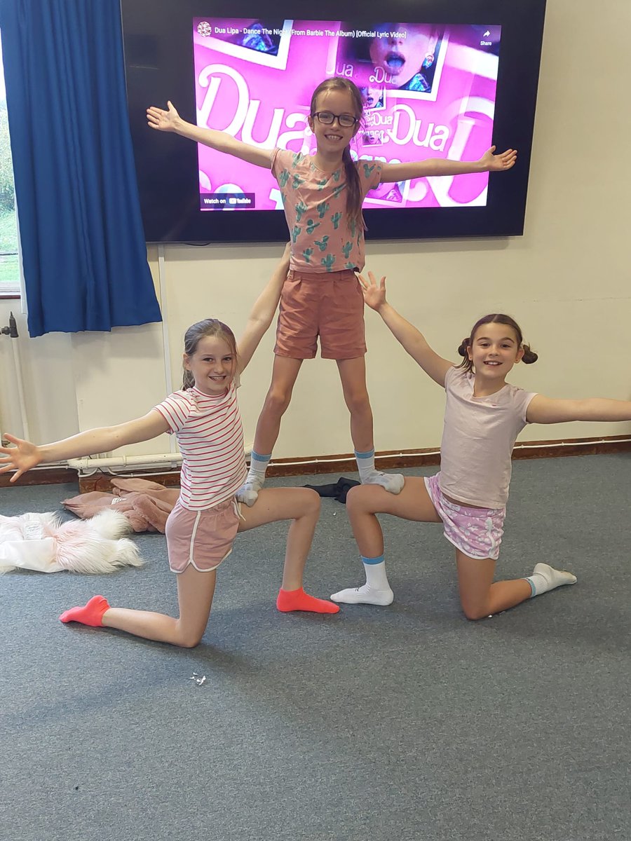 StEdmundsPrep's tweet photo. What a wonderful week of celebrating the Performing Arts for our Form 1-6 pupils. Well done to all who entered the House Music, Drama and Dance competitions! https://t.co/tNRnZvfJtr