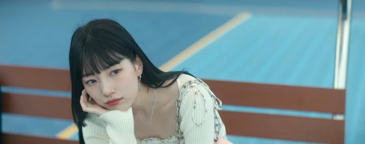 kdramamiss's tweet image. can't stop staring at her #doona #suzy