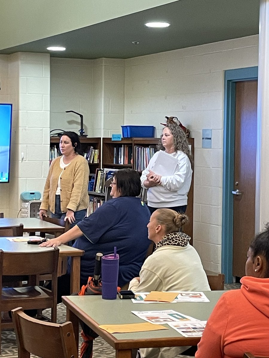 SimpsonCoRTC's tweet image. Positive Solutions for Families at FES! We loved getting to discuss rules, expectations and schedules in the home! Remember, consistency is key! #pyramidmodel #positivesolutions #ncpmi