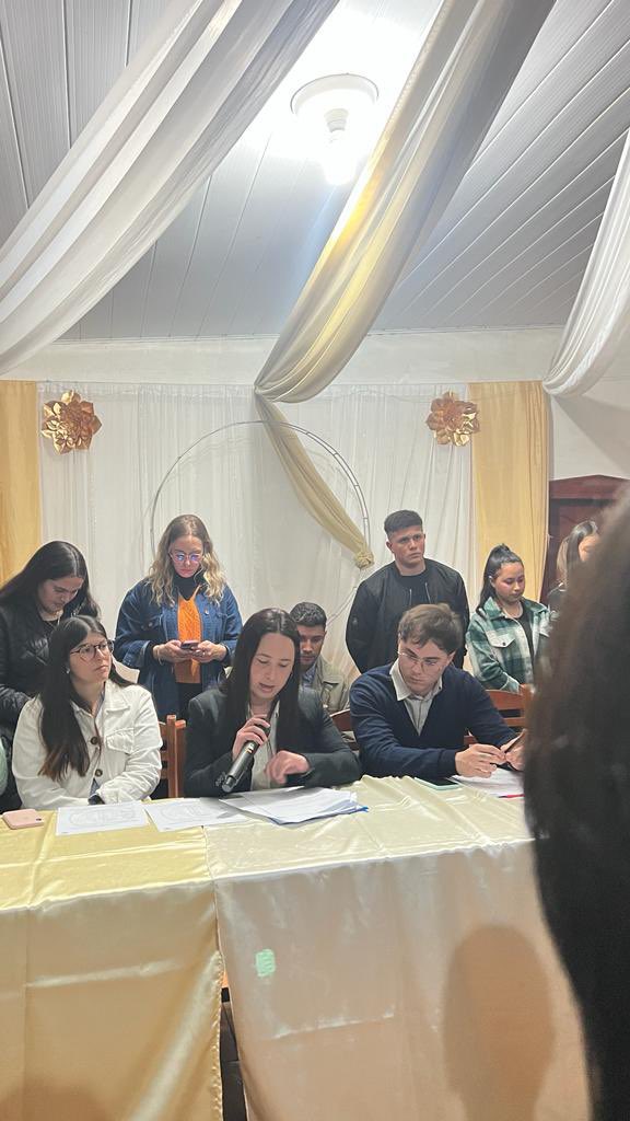 CamiLopezMendez's tweet photo. La @CDJsanjose continúa con el ciclo de sesiones descentralizadas tan necesarias para llegar a cada rincón de nuestro departamento. 
Además, quedó conformada la comisión municipal de jóvenes de CDP, un gran paso para que se sean partícipes de su localidad en primera línea. https://t.co/GFlq9Q6fLh