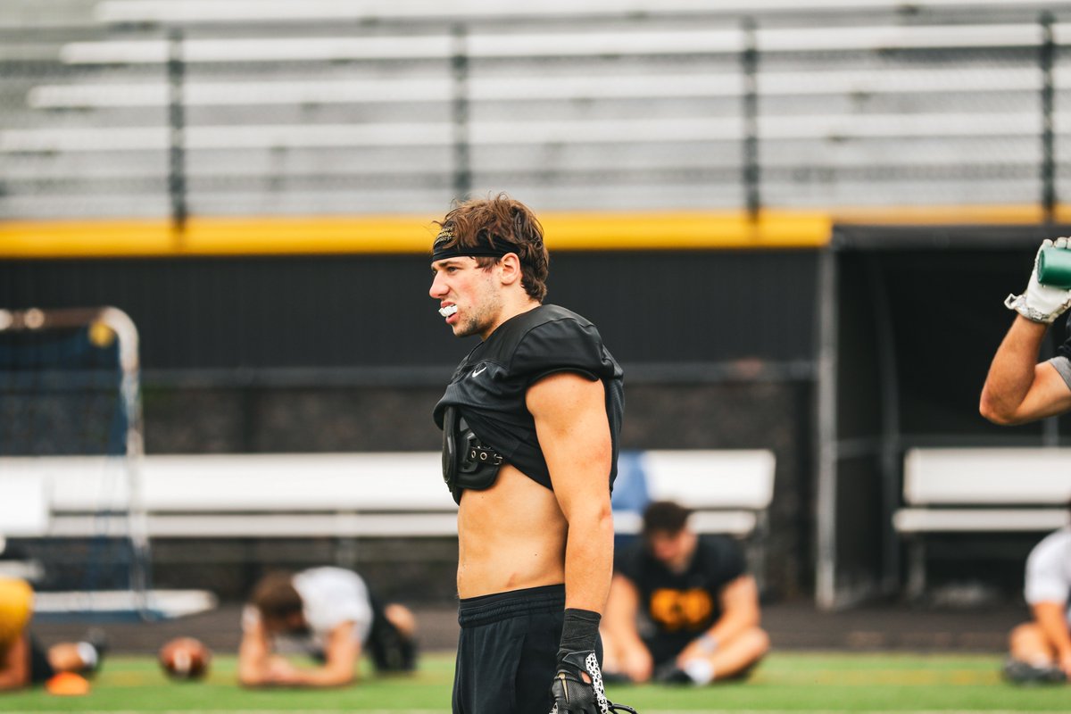 24 hours ⏳ 

#CRTD | #FollowTheHuskies