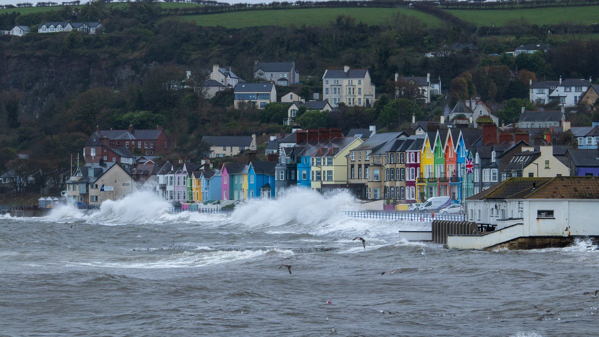 purplebee's tweet photo. 📷📷 Embracing the fury of the sea at Whitehead! @barrabest  @WeatherCee @angie_weather  @bbcniweather https://t.co/f9lW6tgJ8k