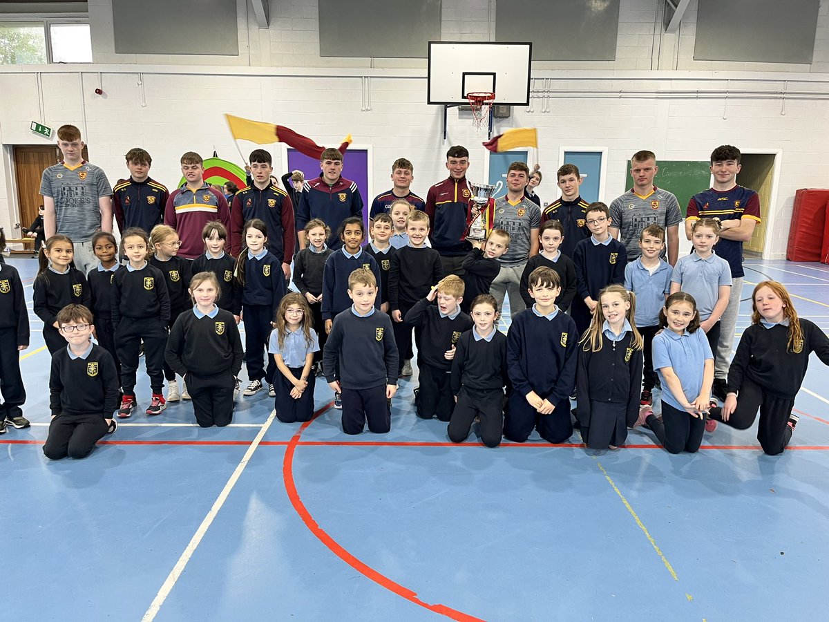 Scoil an Linbh Íosa tweet media