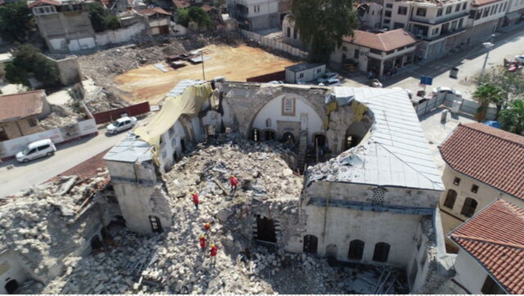 Sami20729279's tweet photo. Vakıflar Genel Müdürlüğü ve Konya Biyükşehir Belediyesinin koordinatörlüğünde gerçekleşen Antakya Habib-i Neccar Cami, aslına uygun olarak yeniden inşa sürecini başlattı. Vakıflar Genel Müdürümüz Sn. Sinan Aksu ve Konya Büyükşehir Belediye Başkanımız Sn. Uğur İbrahim Altay'a ++++ https://t.co/Vysb8XDHNi