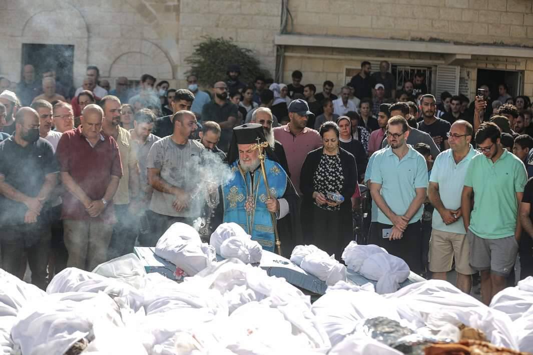 DeepakS10355227's tweet photo. Human rights in Europe hypocrisy level 😃 china not following human right they are lecture and negative start but Israel destroy church and killing inocent people they are pray only for peace Europe and usa silent 🔕 https://t.co/Jdo2jJMXK5