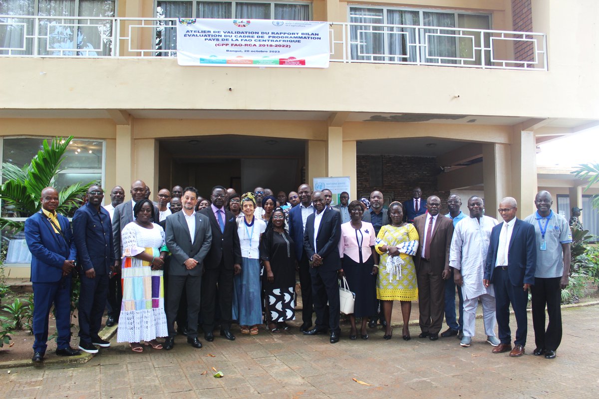 FAOCentrafrique's tweet photo. La @FAOCentrafrique a procédé ce jour à l’évaluation de son Cadre de Programmation Pays 2018-2022 pour la RCA🇨🇫. 
Cet exercice a permis la mise en lumière la contribution de la @FAO au #RCPCA, et d’orienter les actions futures de l'organisation selon les priorités du @GouvCF. https://t.co/KTarJVt4Qv