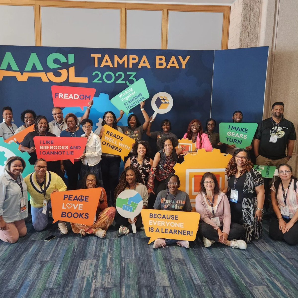 LoudBrarian's tweet photo. So we had a chance to connect with POC librarians and met a few library unicorns. #blackmalelibrarians. This was a powerful moment for me.  #AASL23 https://t.co/vMOPIQF5SL