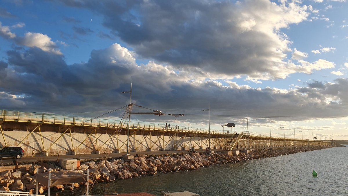 Las nubes de #torrevieja tienen mucho que contar 😍

<a href="/TVTorrevieja/">Televisión Torrevieja</a> <a href="/torreviejaturis/">TurismodeTorrevieja</a>