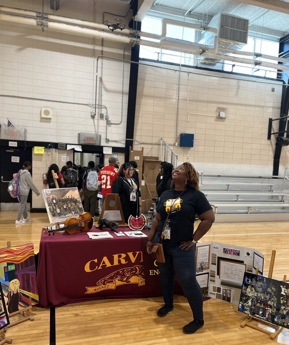 mschiceducator1's tweet photo. Magnet Recruitment at Aldine Middle Schools #carver #panthersden https://t.co/uuLGSZ0C4S