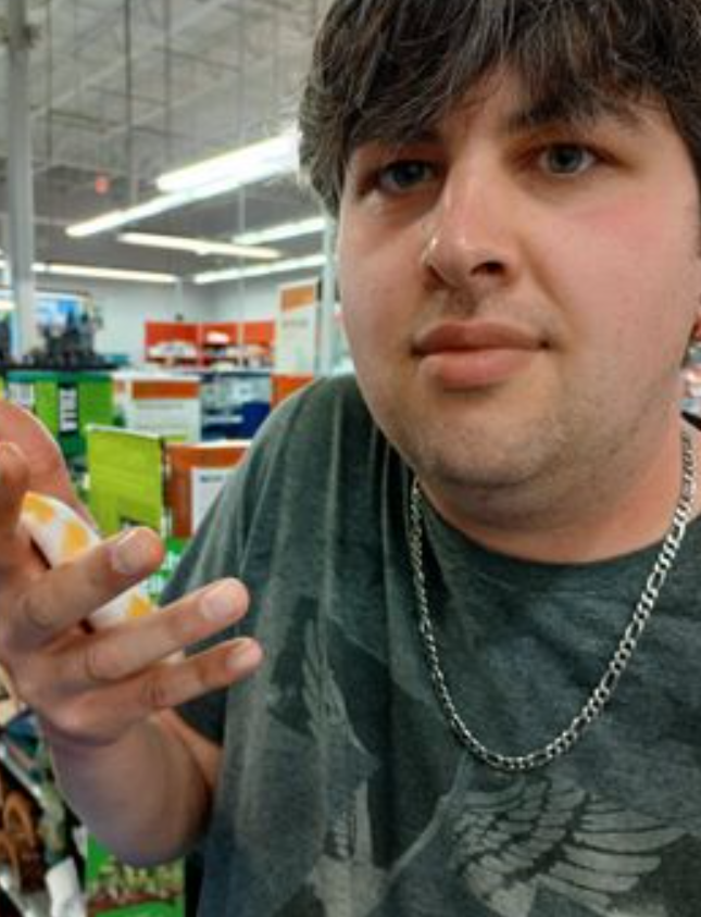 wmbfnews's tweet photo. SHARE TO HELP: A Pennsylvania woman is asking for help to find her son, 33-year-old Nicholas Welc, who may be in the Myrtle Beach area.

>> https://t.co/1Utus6WkwS https://t.co/HNqRpvFbyN