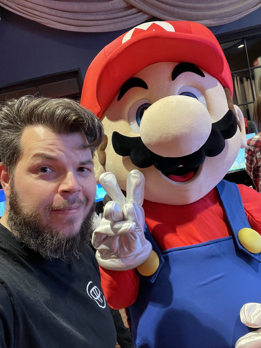 Polski (@polskipies) on Twitter photo Träffade Mario idag. Vi talade om Västlänken och Göteborgs infrastruktur. Han hade en del åsikter om att man inte skall kasta snus i avloppet. Ikväll ska vi på ett rejv i Slottskogen.
Gz till Super Mario Wonder <a href="/Bergsala/">Nintendo Sverige (Distributör)</a> Träffade Mario idag. Vi talade om Västlänken och Göteborgs infrastruktur. Han hade en del åsikter om att man inte skall kasta snus i avloppet. Ikväll ska vi på ett rejv i Slottskogen.
Gz till Super Mario Wonder <a href="/Bergsala/">Nintendo Sverige (Distributör)</a>